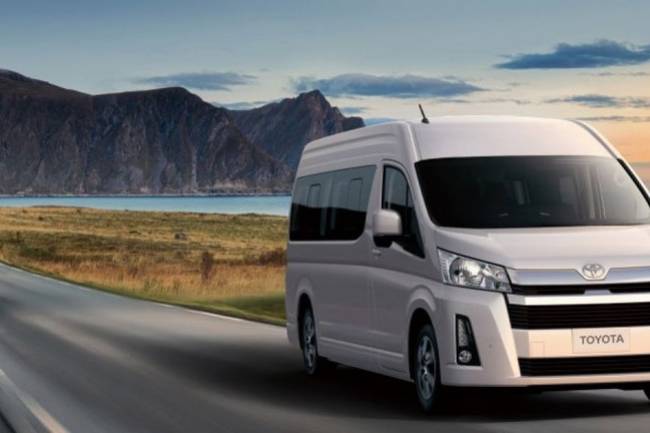 Azirental: Sewa Hiace Bandung untuk Acara Wisata Kelompok dengan Pelayanan Terbaik