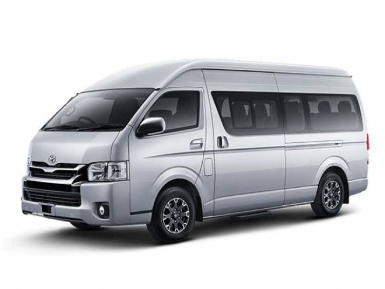 Perbandingan Harga Sewa Hiace Bandung dengan Azirental dan Penyedia Lain
