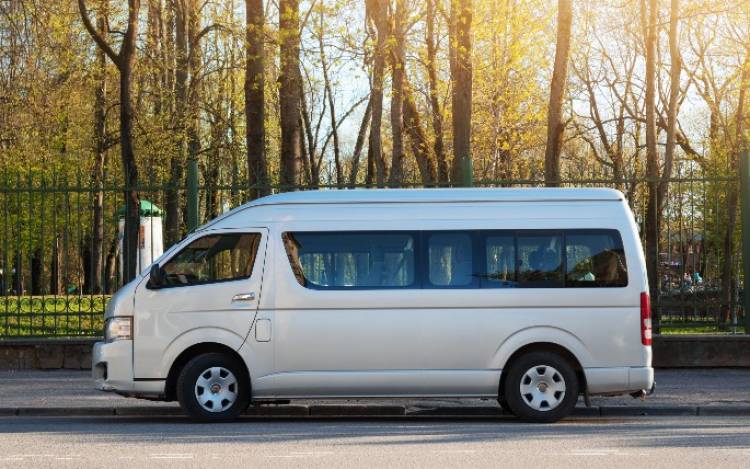 Sewa Hiace untuk Pernikahan di Bandung, Elegan dan Nyaman